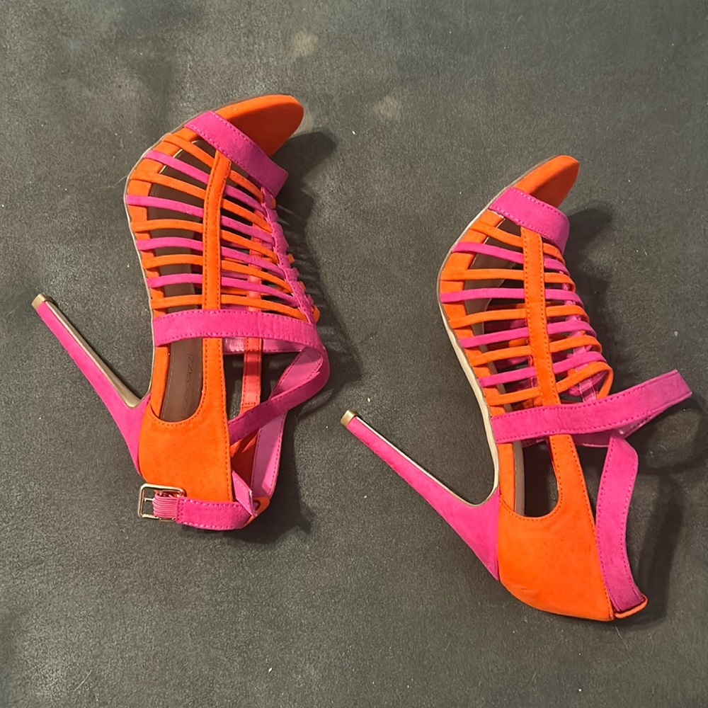 Shoe dazzle heels